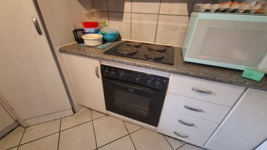 2 Bedroom Property for Sale in Waterval East North West